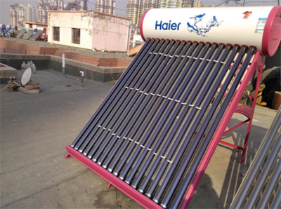 太阳能热水器 vs 电热水器 深度解析太阳能热水器的优势与挑战